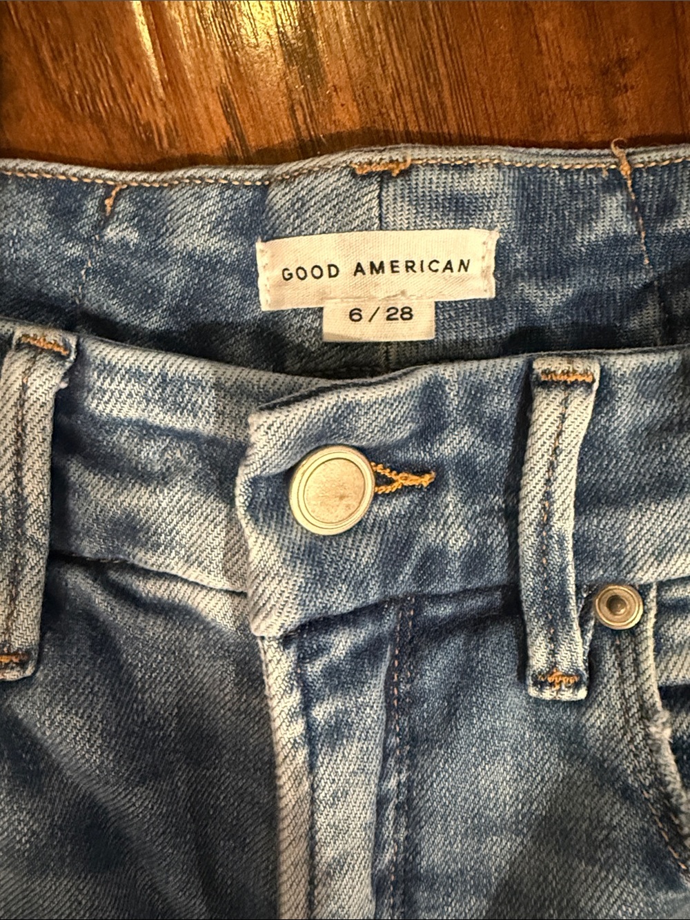 Good American Light Wash Good Legs Skinny Mid-Rise - Picture 2 of 9